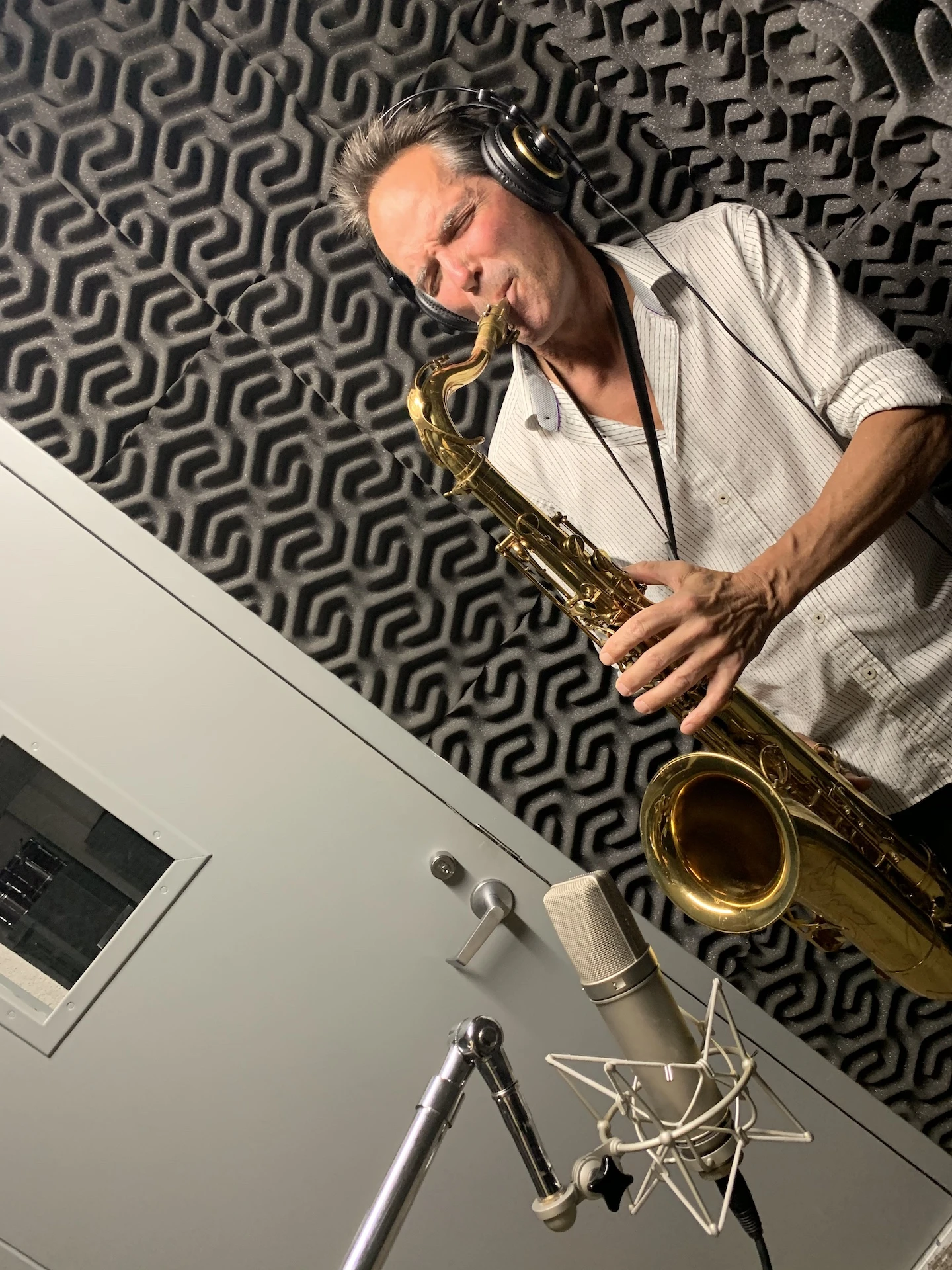 Dave Schmidt playing saxophone